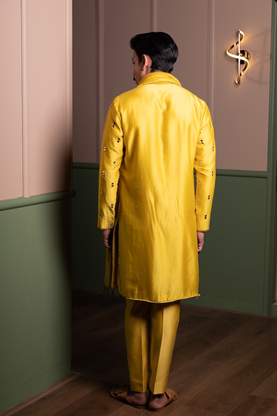 Mirror Drop Kurta With Banarasi Stole Seta