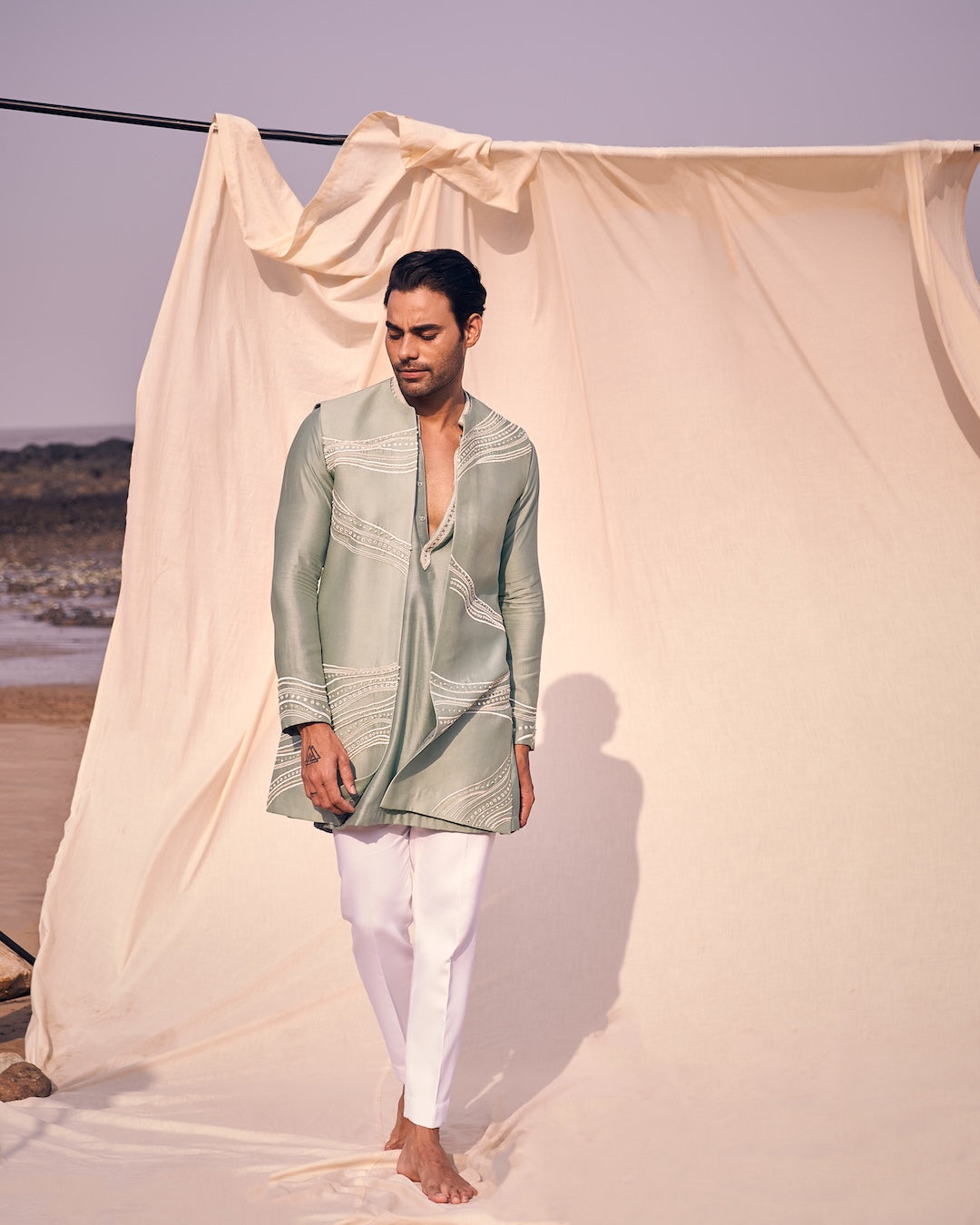 Long Open Bandi Set With Linear Embroidery