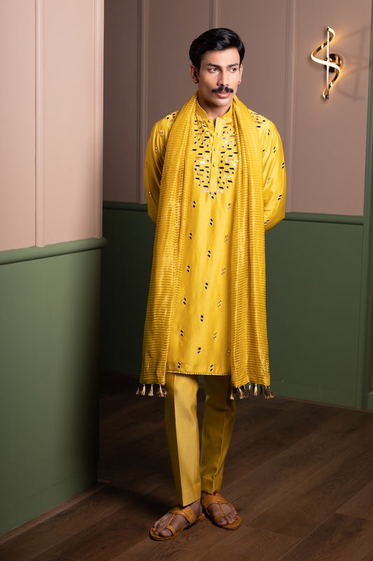 Mirror Drop Kurta With Banarasi Stole Seta